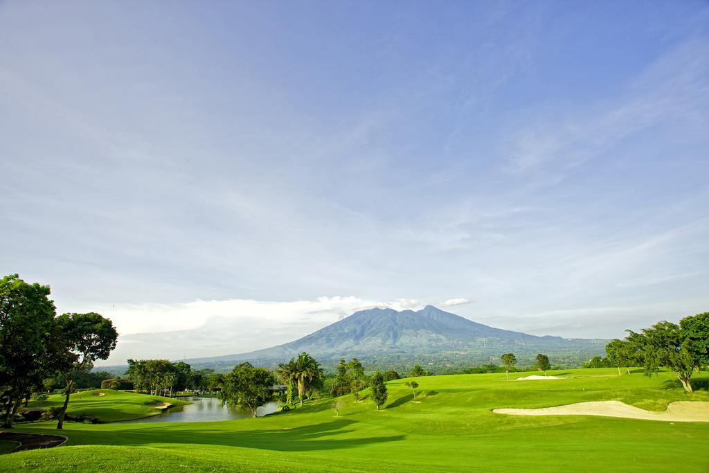 R Hotel Rancamaya Bogor Rom bilde